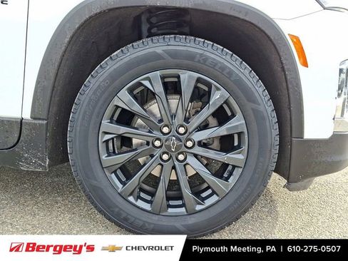 Certified 2023 Chevrolet Traverse RS image 10