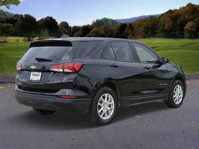 Used 2022 Chevrolet Equinox LS w/ LS Convenience Package