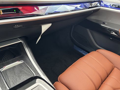 New 2026 BMW 750e xDrive AWD/4WD image 17