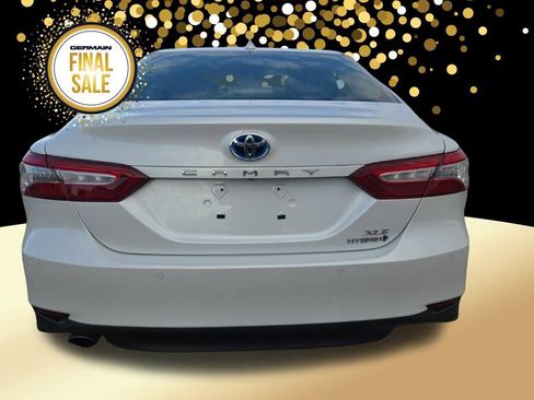 Used 2018 Toyota Camry XLE image 17