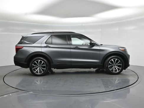 Used 2022 Ford Explorer ST-Line w/ Class IV Trailer Tow Package AWD/4WD image 27