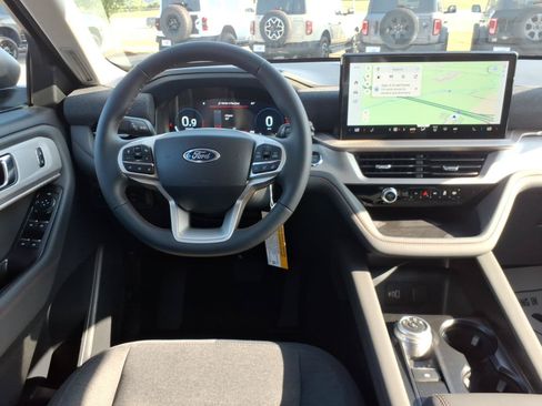 New 2026 Ford Explorer Active RWD image 16