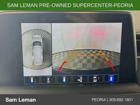 Used 2023 GMC Yukon AT4 w/ AT4 Premium Package AWD/4WD image 13