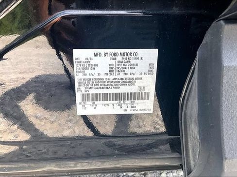 Used 2024 Ford Edge SEL AWD/4WD image 29