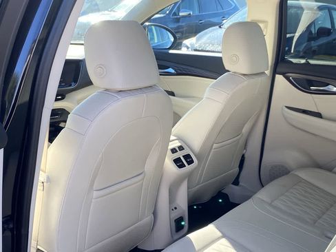 Used 2022 Buick Envision Avenir w/ Technology Package II image 15