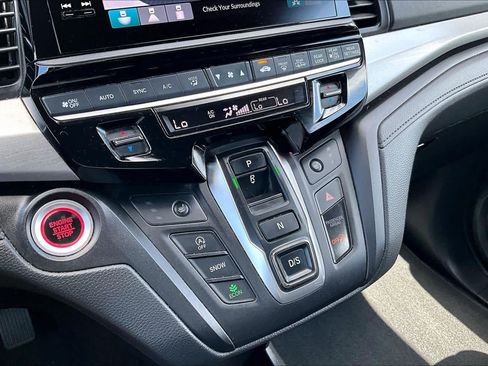 Used 2025 Honda Odyssey Sport-L image 32