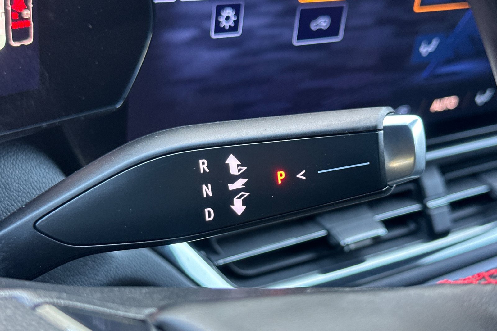 Used 2024 Chevrolet Equinox EV RS FWD image 38