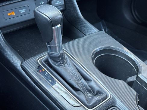 Used 2024 Honda Civic Sport image 18