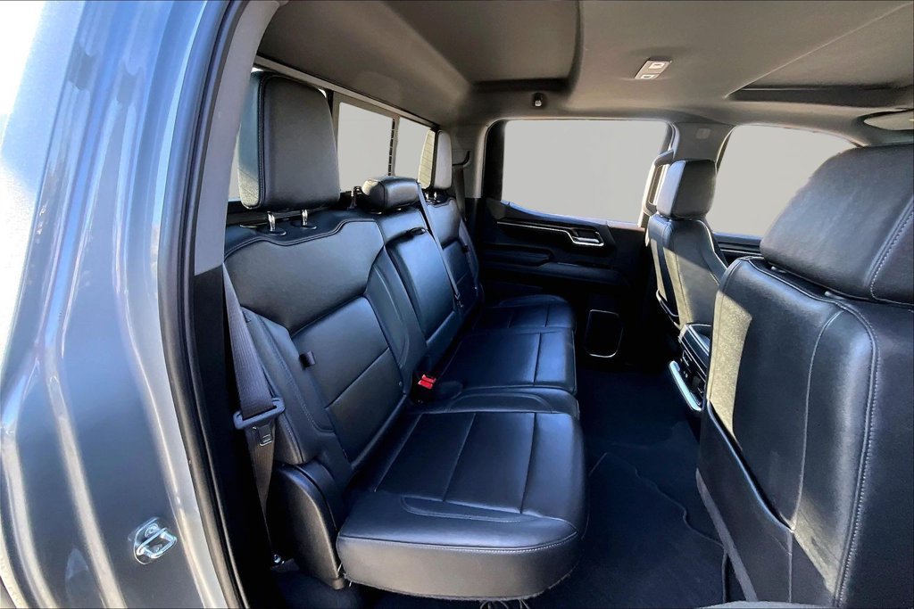 Used 2024 GMC Sierra 1500 SLT w/ SLT Premium Plus Package AWD/4WD image 17