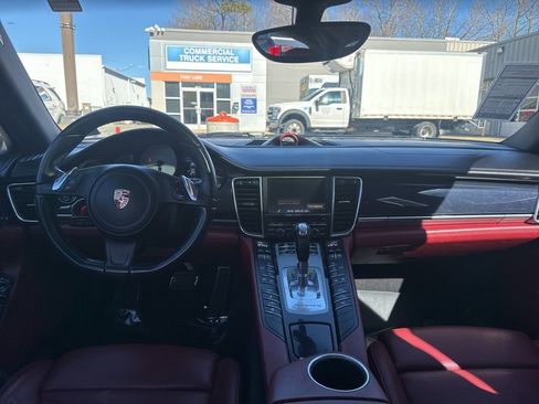 Used 2015 Porsche Panamera S image 33