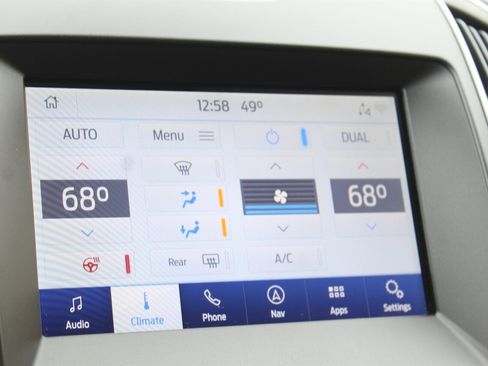 Used 2020 Ford Edge SEL w/ Convenience Package AWD/4WD image 10