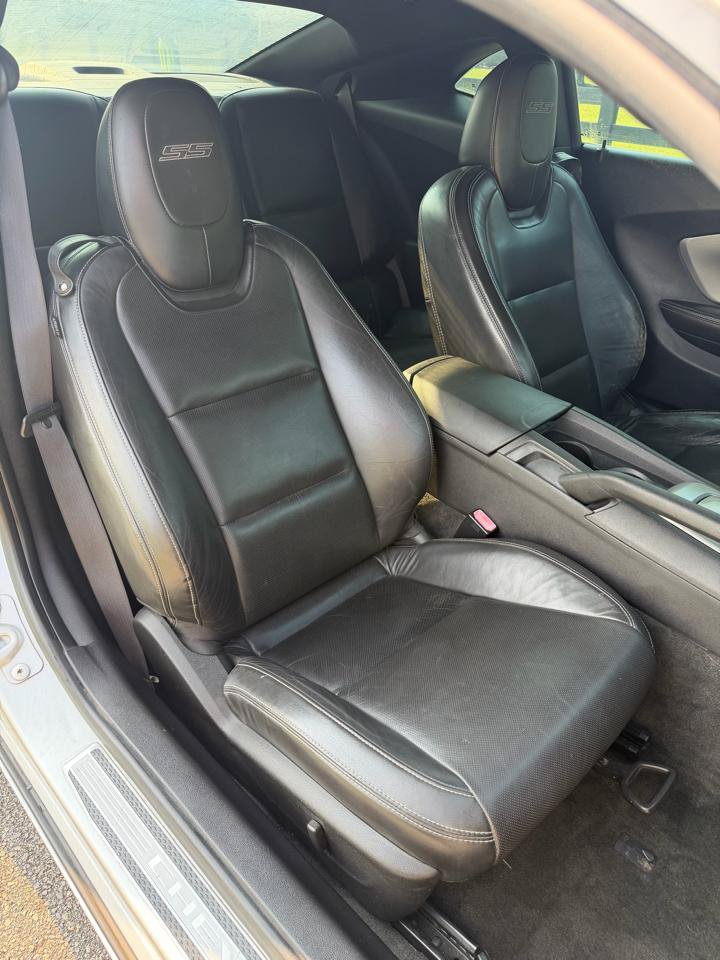 Used 2010 Chevrolet Camaro SS w/ RS Package RWD image 17