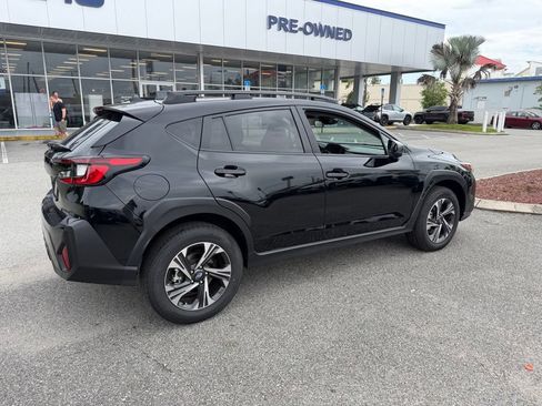 Used 2026 Subaru Crosstrek 2.5i Premium AWD/4WD image 3