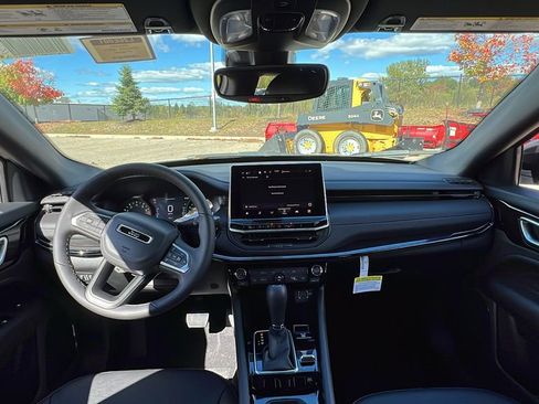 New 2026 Jeep Compass Limited image 21