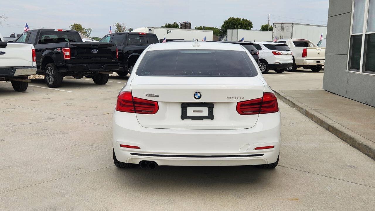 Used 2018 BMW 330i Sedan RWD image 5