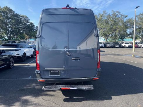 Used 2019 Mercedes-Benz Sprinter 2500 170 Extended Cargo image 3