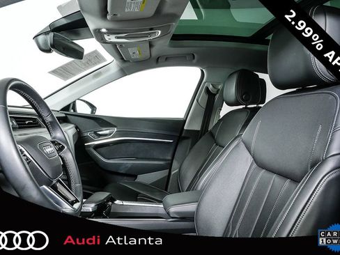 Used 2022 Audi e-tron Prestige w/ Prestige Package image 5