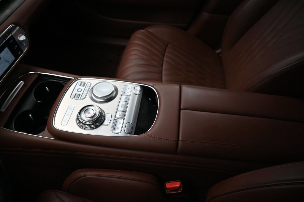 Used 2024 Genesis G90 3.5T AWD/4WD image 19