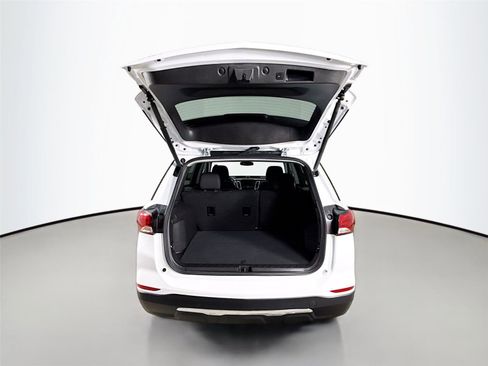 Used 2024 Chevrolet Equinox LT image 25