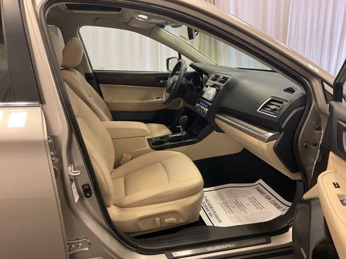 Used 2016 Subaru Outback 2.5i Limited AWD/4WD image 30