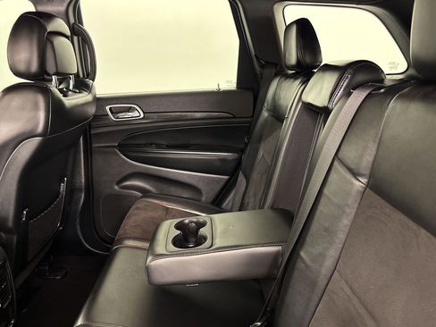Used 2020 Jeep Grand Cherokee Altitude image 32