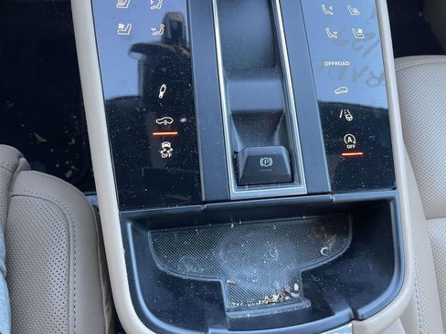 Used 2022 Porsche Macan S image 44