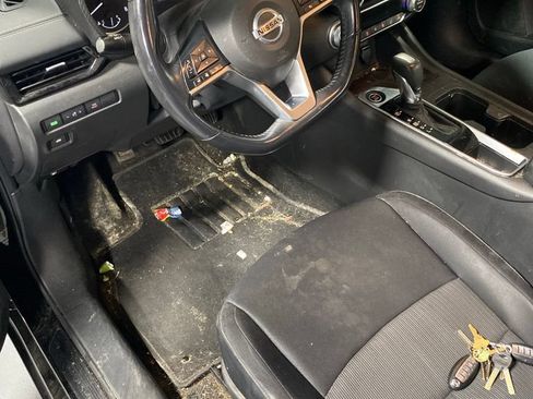 Used 2021 Nissan Sentra SV FWD image 13