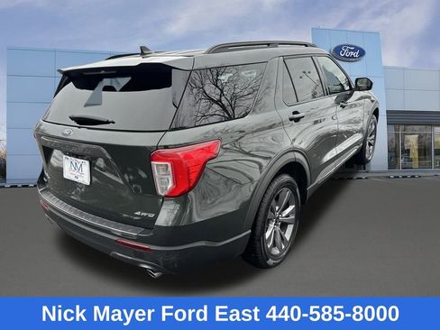 Used 2022 Ford Explorer XLT w/ Equipment Group 202A image 7