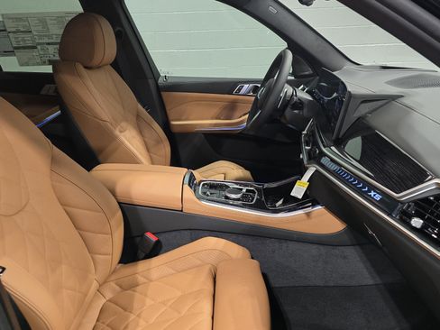 Used 2026 BMW X5 xDrive50e w/ M Sport Package AWD/4WD image 24