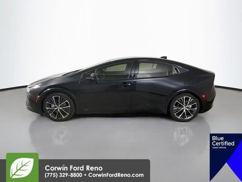 Used 2025 Toyota Prius XLE AWD/4WD image 4