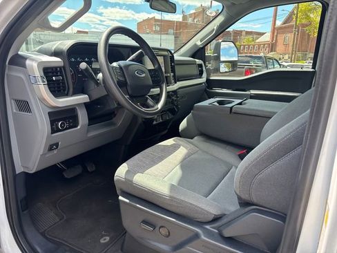 Used 2025 Ford F250 XLT AWD/4WD image 11