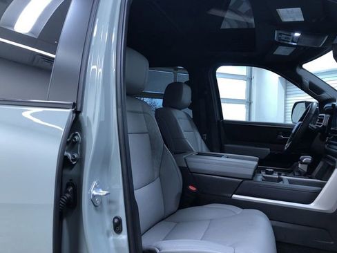 Used 2025 Toyota Tundra Limited image 18