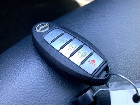 Used 2024 Nissan Altima 2.0 SR FWD image 15