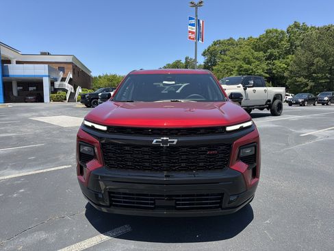 New 2026 Chevrolet Traverse RS w/ LPO, Floor Liner Package FWD image 2