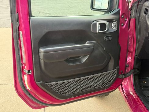 Used 2024 Jeep Wrangler Sport S image 13