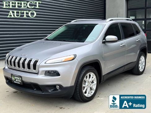 Used 2018 Jeep Cherokee Latitude image 1