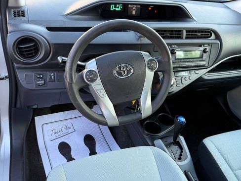 Used 2012 Toyota Prius C One FWD image 18