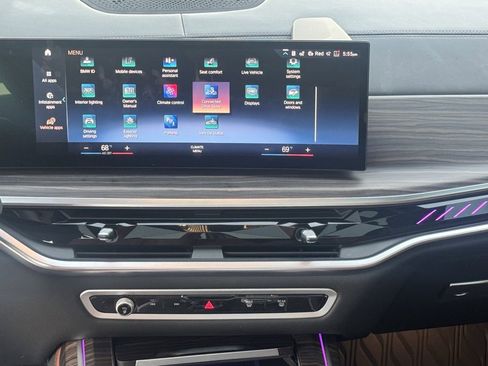 Used 2023 BMW X7 M60i w/ Executive Package image 28