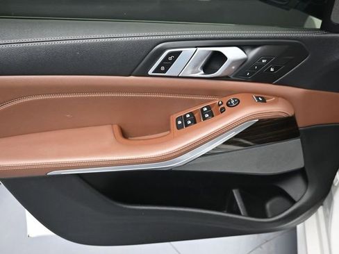 Used 2020 BMW X5 M50i w/ Premium Package image 6