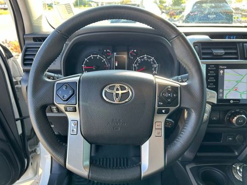 Used 2020 Toyota 4Runner SR5 Premium AWD/4WD image 13