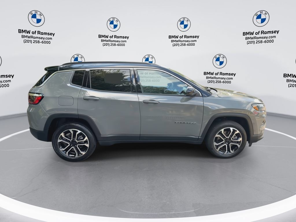 Used 2024 Jeep Compass Limited AWD/4WD image 9