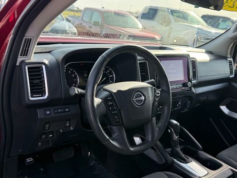 Used 2023 Nissan Frontier SV w/ SV Convenience Package image 5