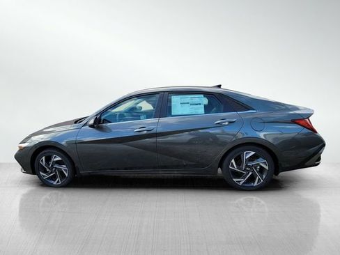 New 2025 Hyundai Elantra Limited FWD image 9