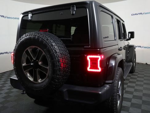 Used 2019 Jeep Wrangler Unlimited Sahara w/ Safety Group AWD/4WD image 7