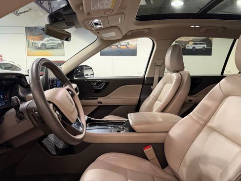 Used 2023 Lincoln Aviator AWD w/ Premium Package image 14