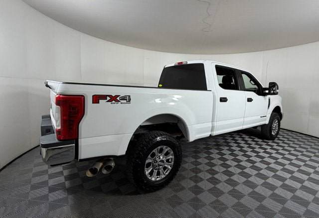 Used 2017 Ford F250 XLT AWD/4WD image 4