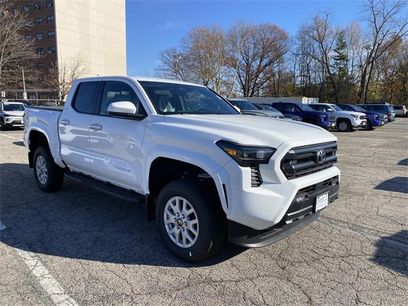 New 2025 Toyota Tacoma SR5