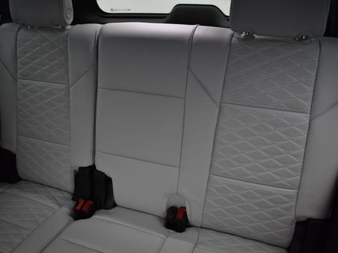 Certified 2026 Cadillac Escalade Platinum Sport w/ LPO, ONYX Package AWD/4WD image 29