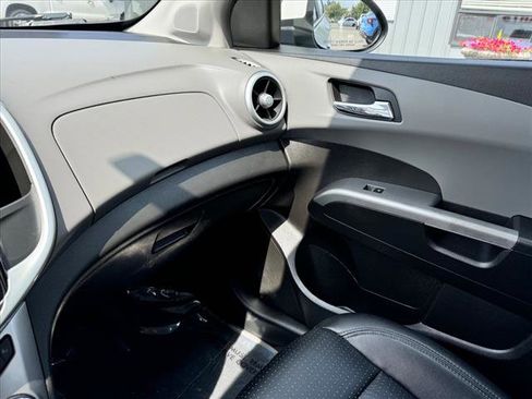 Used 2018 Chevrolet Sonic Premier image 12