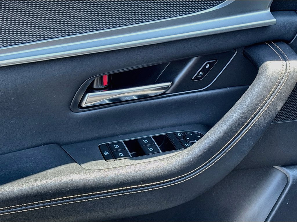 Certified 2024 MAZDA CX-90 Plug-In Hybrid w/ Preferred AWD/4WD image 18